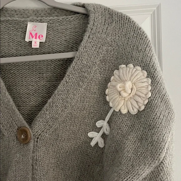 So Me Women's Cardigan in Gray with Cream Floral Details - Picture 3 of 6